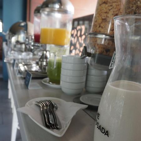 Quo Quality Hotel Manizales Bagian luar foto A carafe of raki