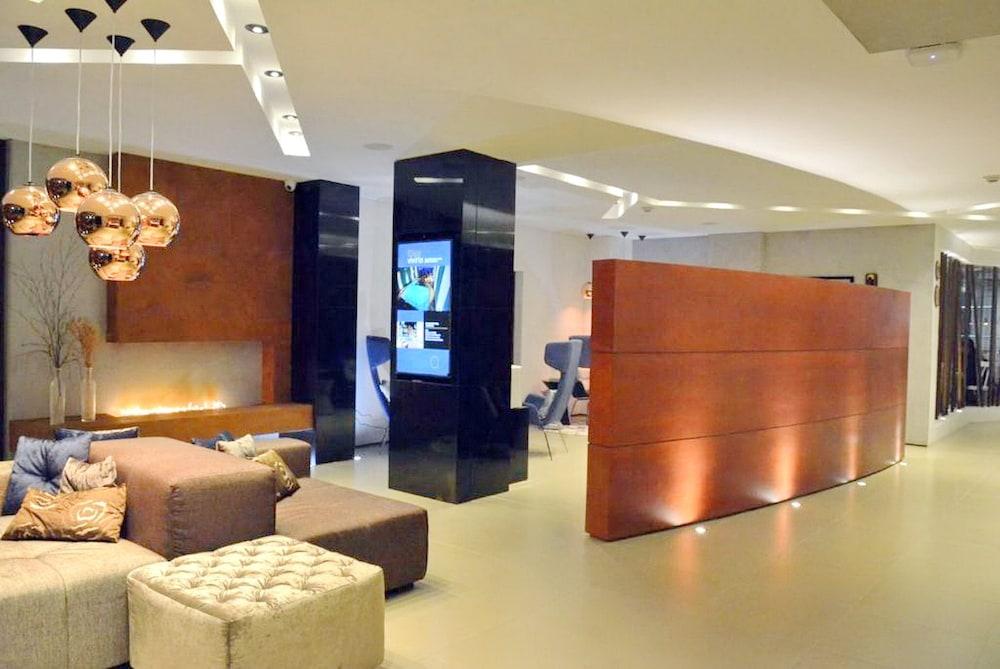 Quo Quality Hotel Manizales Bagian luar foto The lobby of the hotel
