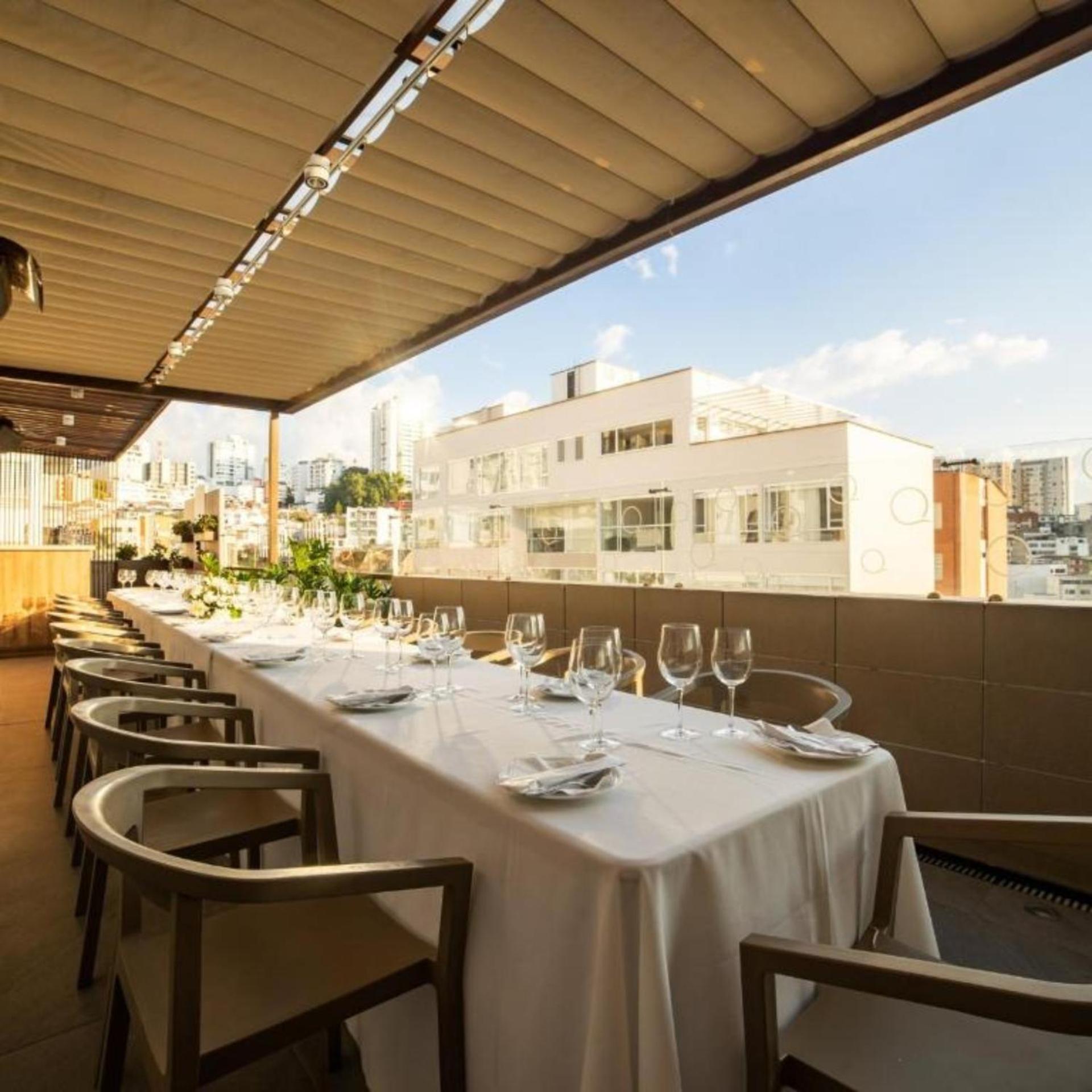 Quo Quality Hotel Manizales Bagian luar foto The Terrace at the Four Seasons Hotel