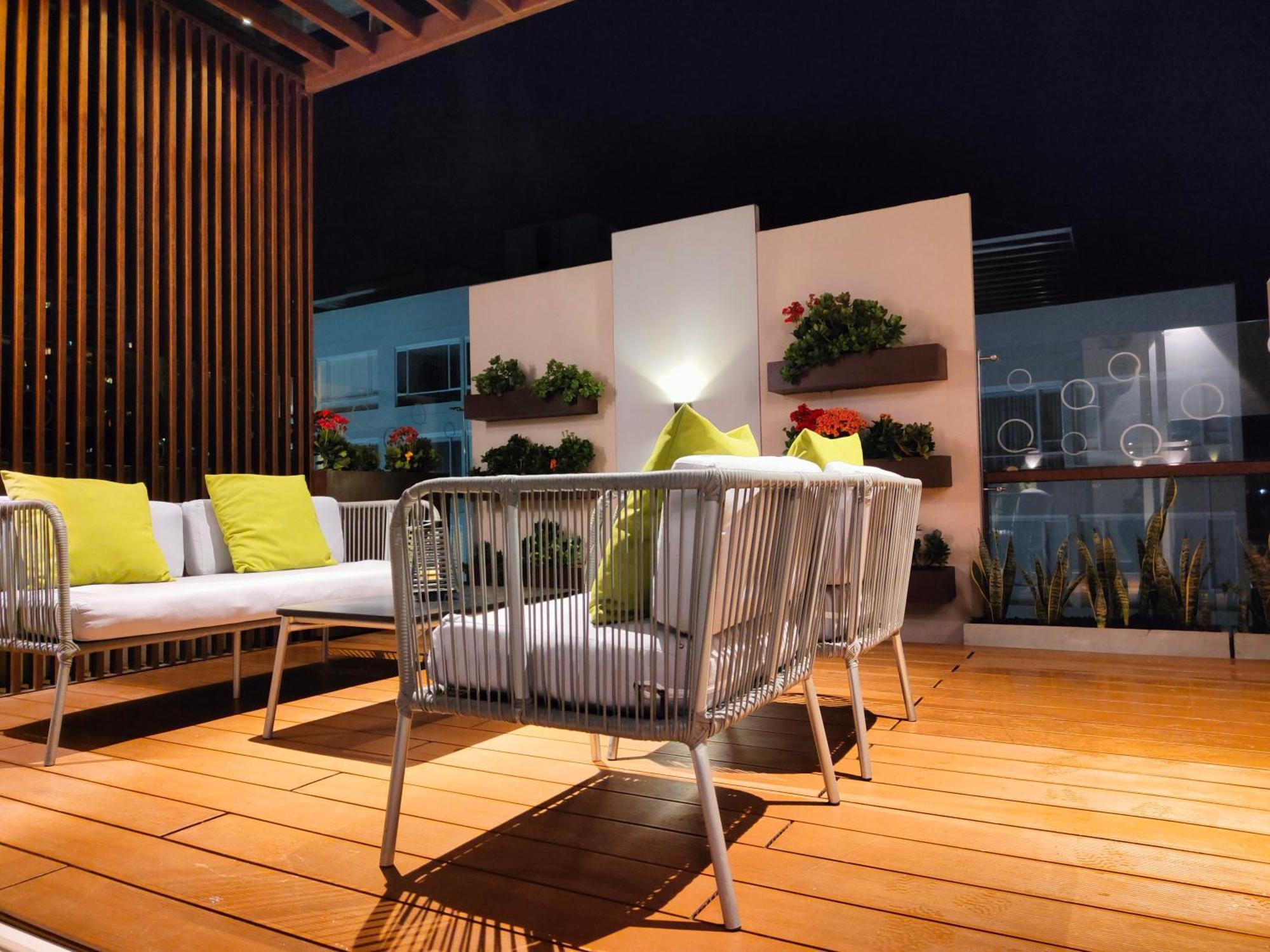 Quo Quality Hotel Manizales Bagian luar foto A rooftop garden