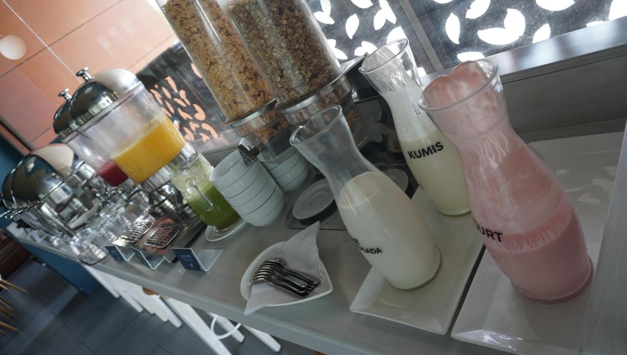 Quo Quality Hotel Manizales Bagian luar foto Kumis